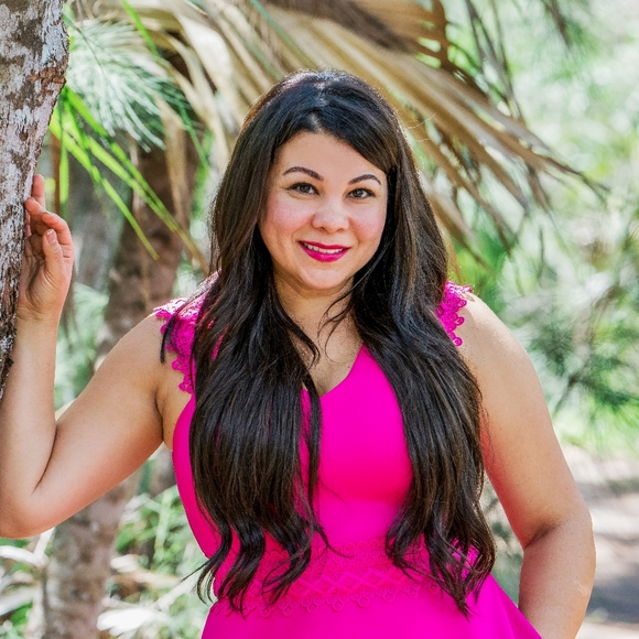 Meet your Posher, Neysi - Picture 1 of 1